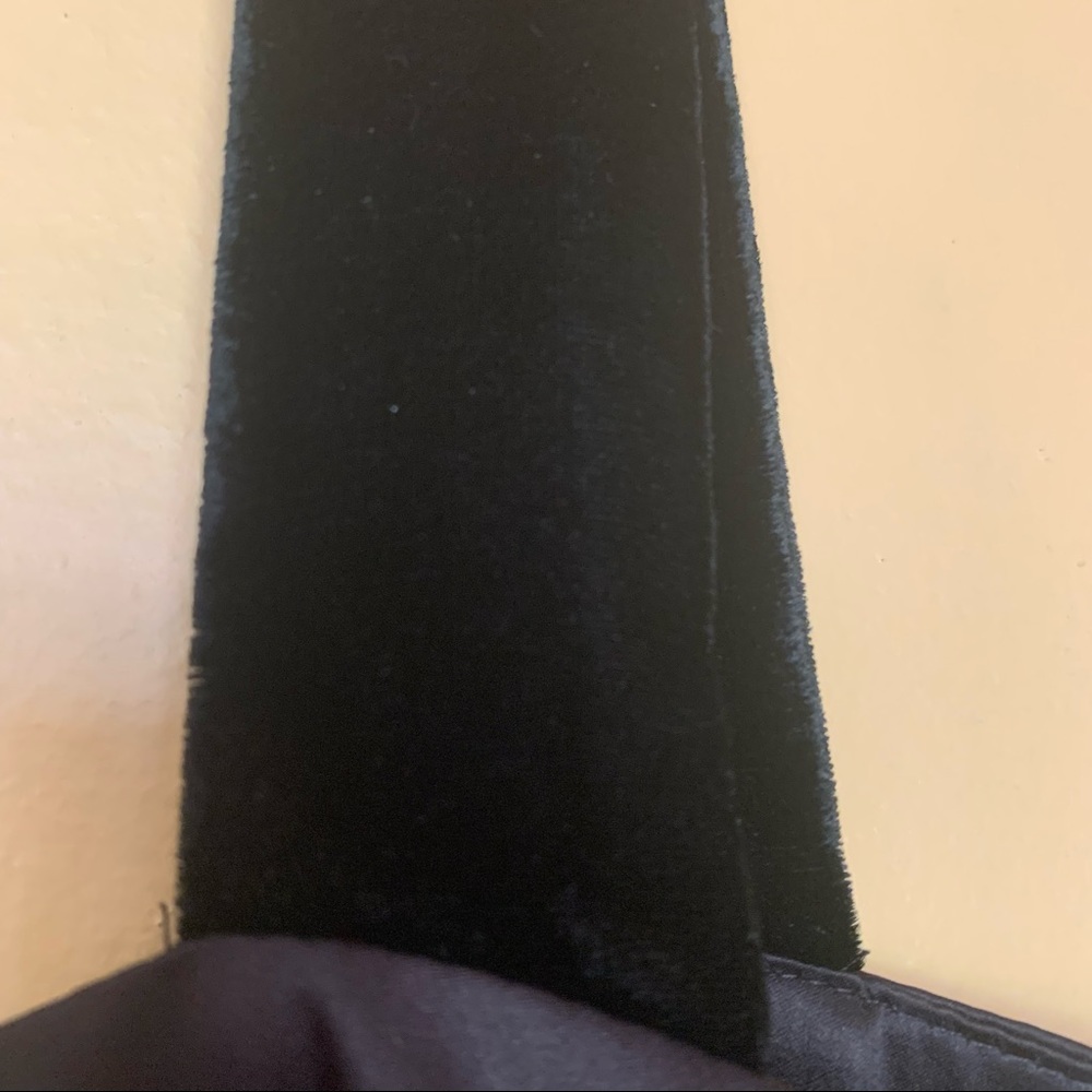 Vera Wang Simply Vera Black Satin Velvet Straps Tank Top Size 14. - Picture 12 of 14